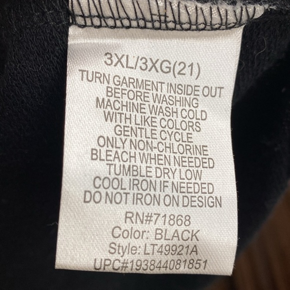 Disney Rainbow Shirt Women’s 3XL Pullover 1/4 Zip Cropped plus size Black Boxy - Picture 9 of 11